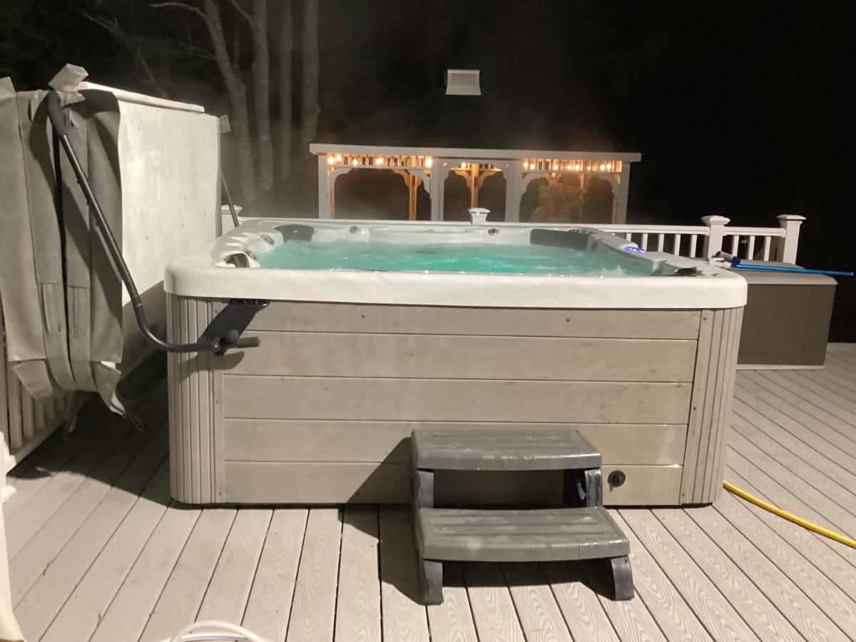 Ocean Front Waterfront River Front Hot Tub Kid & Pet Friendly Gouldsboro Kültér fotó